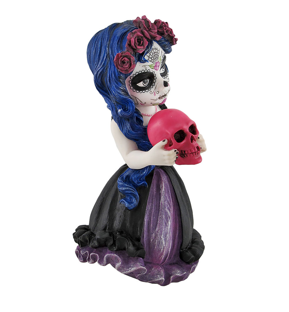 Larissa People Figurines & Sculptures Trinx