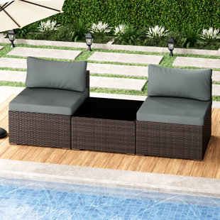 Ensemble de meubles de patio 3 pièces avec coussins anti-éclaboussures Table basse en verre trempé et canapé en osier à pieds réglables (Ensemble de 3)