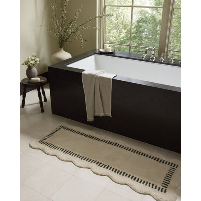 Chris Loves Julia x Loloi Valerie Ivory / Green Bath Mat