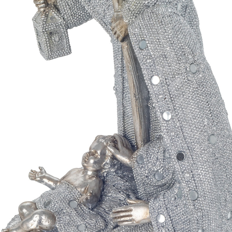 Christmas Figurines & Collectibles