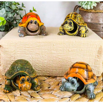 Figurines & Sculptures