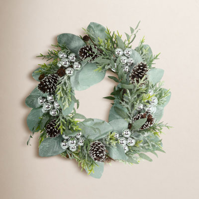 Lemmikki 26" Pine Wreath