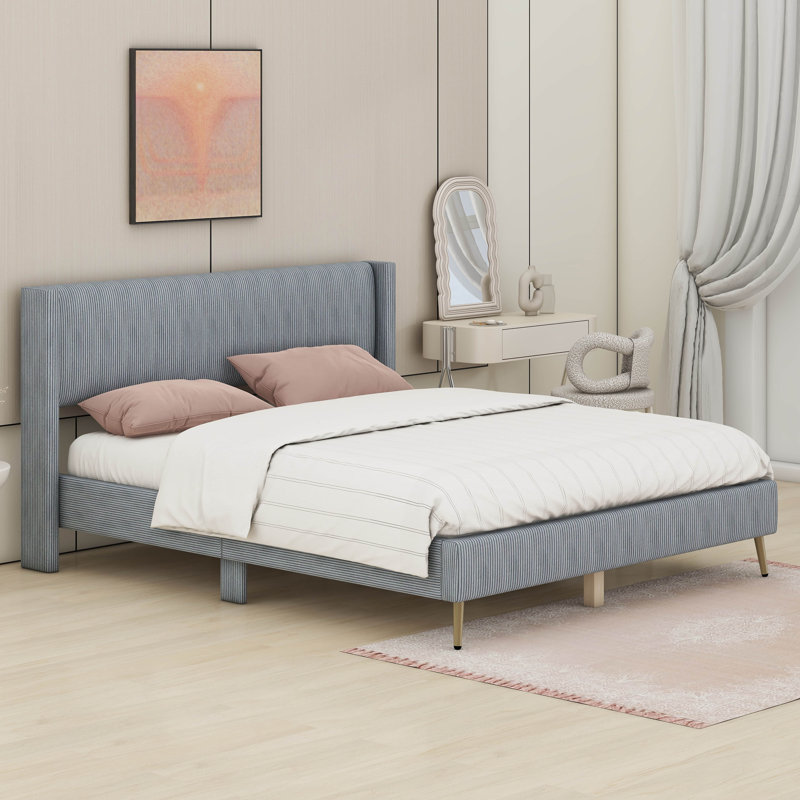 Grand lit plateforme en velours côtelé avec pieds en métal, gris