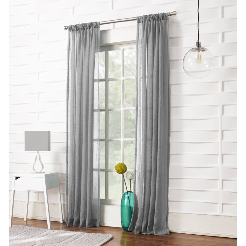 Panneau de rideau semi-diaphane avec passe-tringle Jaklyn, L 50 po x L 63 po, Gris