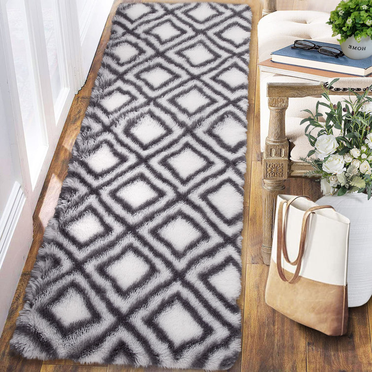 Kiarah Washable Geometric Indoor Rug