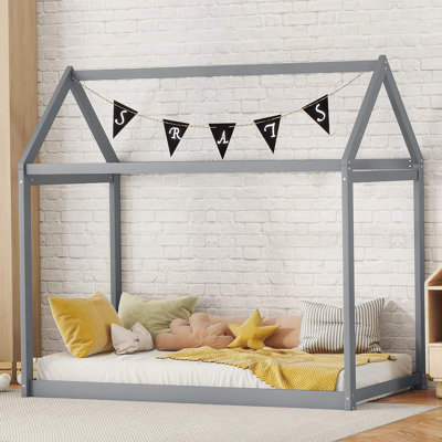 Lit maison en bois