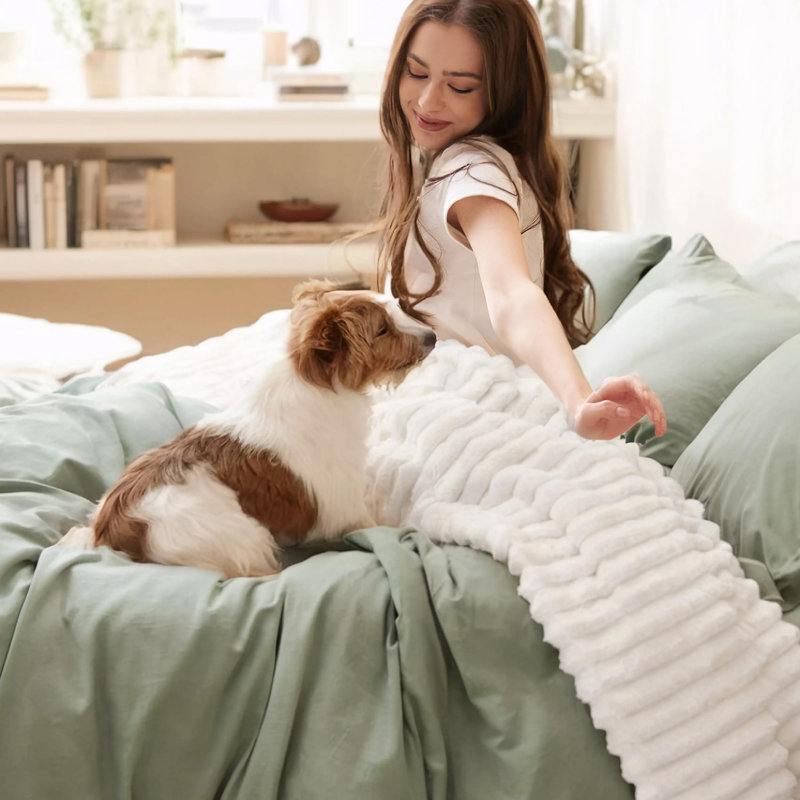 Bedsure Soft Fleece Throw For Beds & Sofas, Off White, 270cm x 230cm