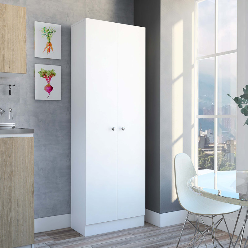 Armoire garde-manger à rangement multiple Plymoth avec cinq tablettes de rangement et deux portes, solution de rangement et d'organisation pour la cuisine