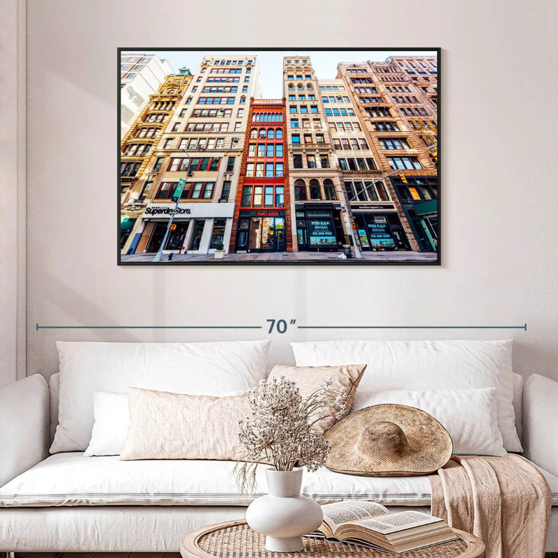 Bâtiments à Tribeca, 46 po x 31 po, Cadre flottant noir