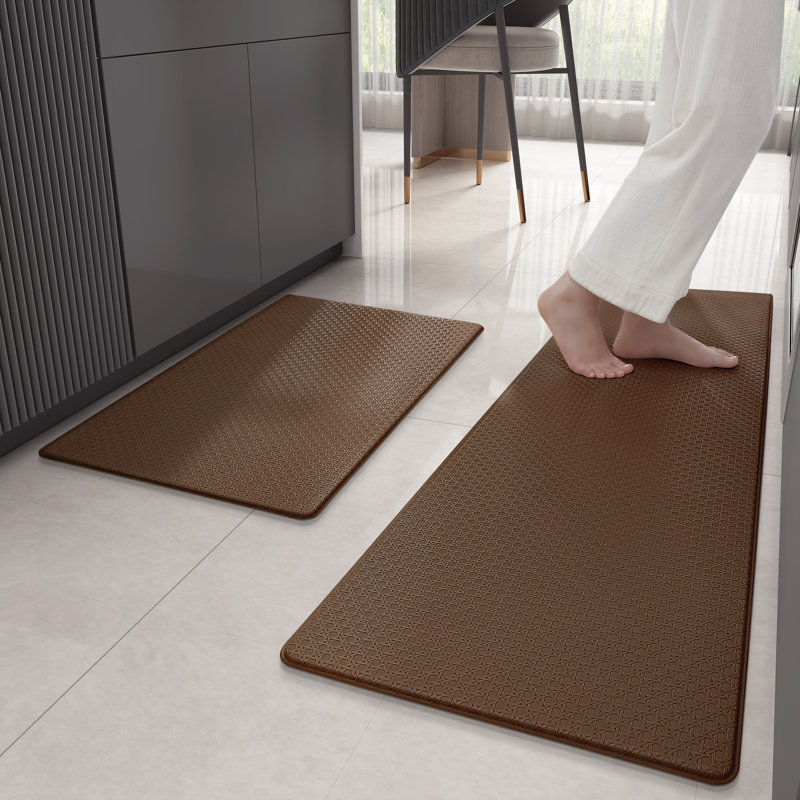 Tapis anti-fatigue Agilmar, Tapis de couloir 1 pi 4 po x 4 pi 9 po et 1 pi 4 p, Brun