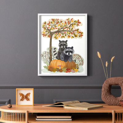 Ratons laveurs sur citrouilles sous un arbre, reproduction encadrée - bois massif