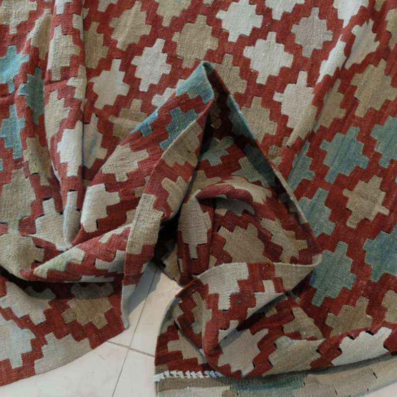 Hennig Geometric Hand Woven 170cm X 250cm Area Rug
