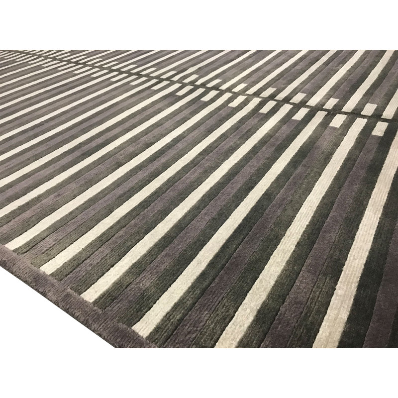 Hand-Knotted High-Quality Gray Area Rug