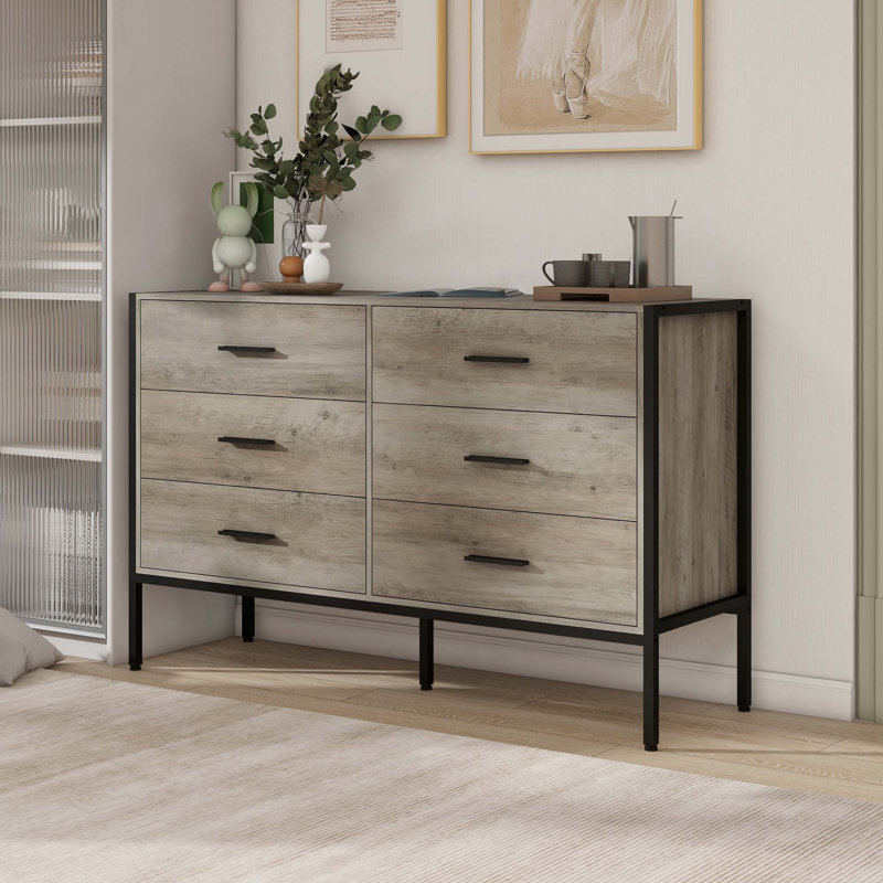 Commode en bois avec 6 tiroirs