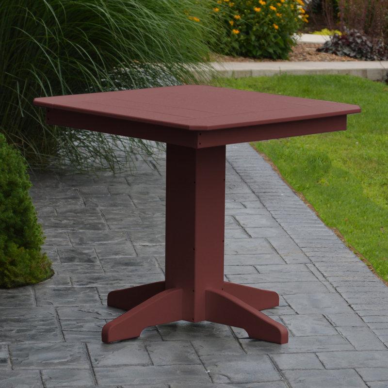 Table de salle à manger en plastique/résine Nettie, Bois de cerisier, L 44 po x l 44 po