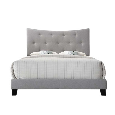 Grand lit gris en tissu - avec profil bas et structure de construction moderne
