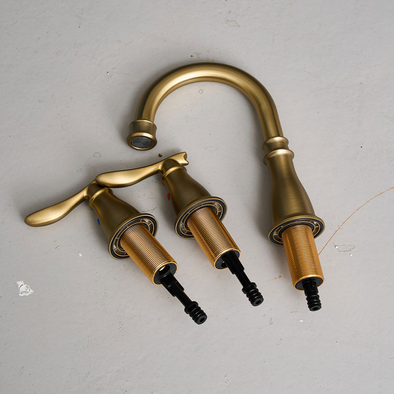 Breeins Kitchen Faucet, Gold