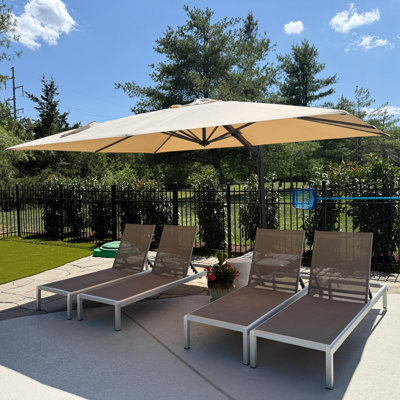 Parasol rectangulaire avec base 10 pi x 13 pi Mcduffy, beige