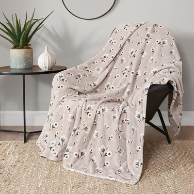Lucky Brand Daisy Blankets