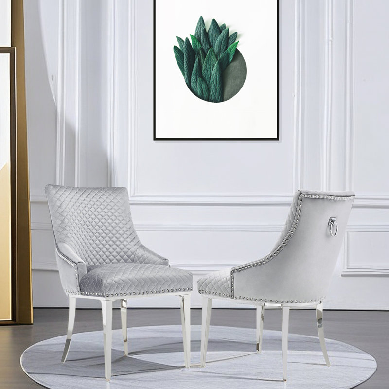 Chaise d'appoint en velours gris Huberte