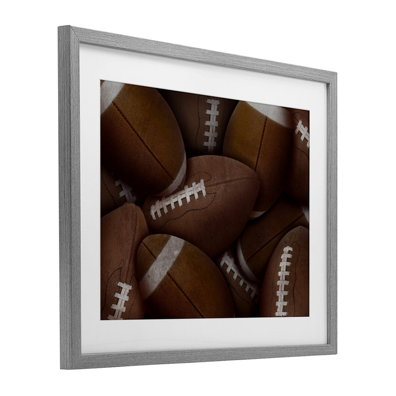 «Bin of Footballs», reproduction encadrée sous verre, conception de Marcus Prime, H 13 po x l 16 po, Gris