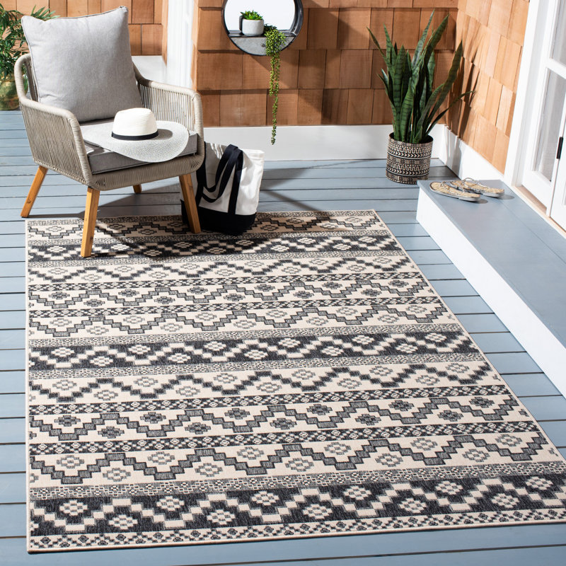 Northpoint Veranda Southwestern Indoor/Outdoor Area Rug, Rectangle 4' x 5'7"