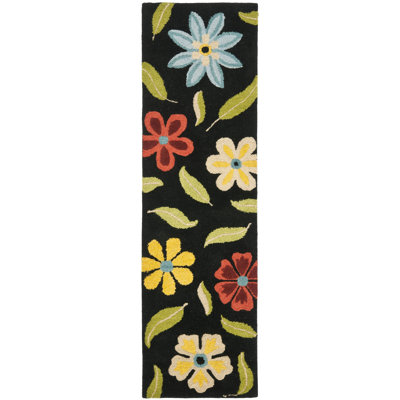 Emrick Hand Hooked Wool Floral Rug