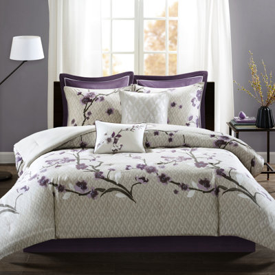 Édredon 8 pièces en coton très grand - mauve / taupe Rembourrage. Motif floral imprimé. Lavable à la machine. Comprend un édredon, 2 taies décoratives européennes, des coussins décoratifs assortis, et. 8. Mauve / taupe Impression
