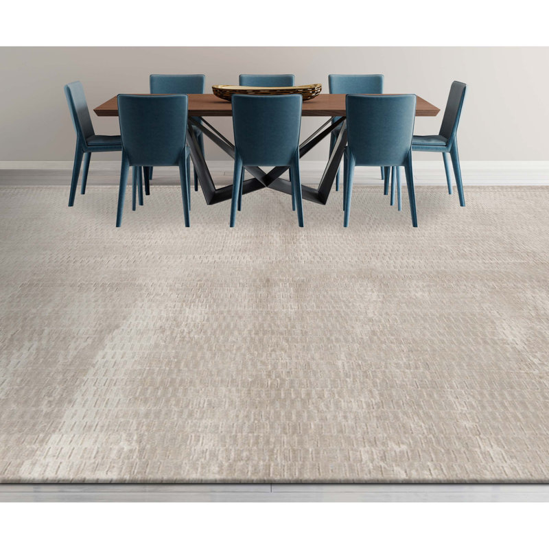 Geometric Area Rug in Silver
