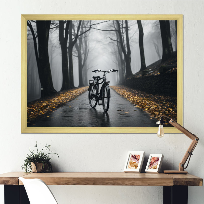 Bicyclette pédalant dans l'impression, Encadrement doré, H 12 po x l 20 po x P 1 po