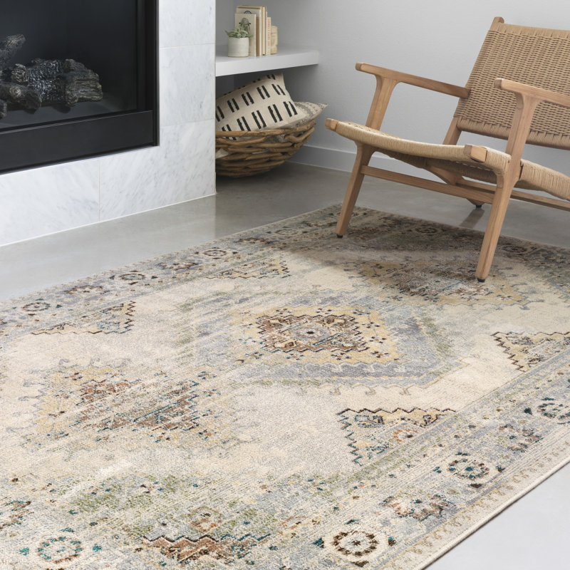 Fuchs Oriental Indoor Rug, Runner 2'7" x 8'