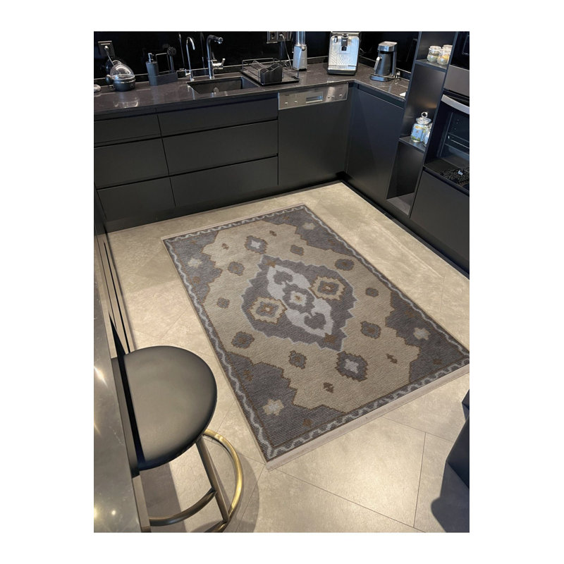 Tapis décoratif lavable à la machine à motif frangé et à motif traditionnel beige, Rectangle 5 pi 1 po x 7 pi 7 po