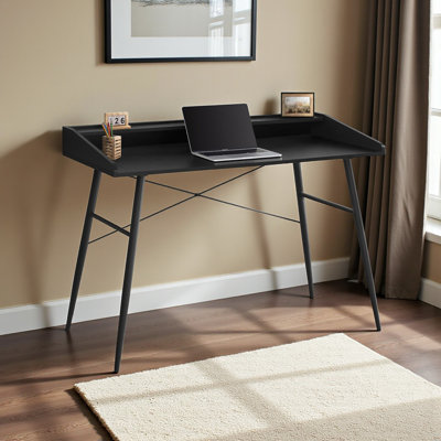 Bureau d'ordinateur à finition noire avec rehausse et pieds en métal Vivaldi, H 33,77 po x l 47,02 po x P 23,6 po