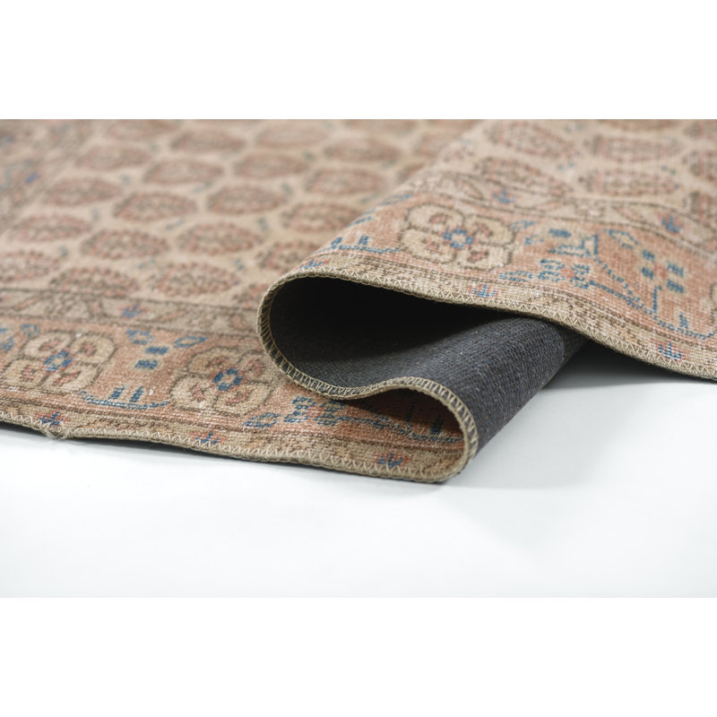 Dorset Oriental Area Rug in Beige, Rectangle 5' x 7'6"