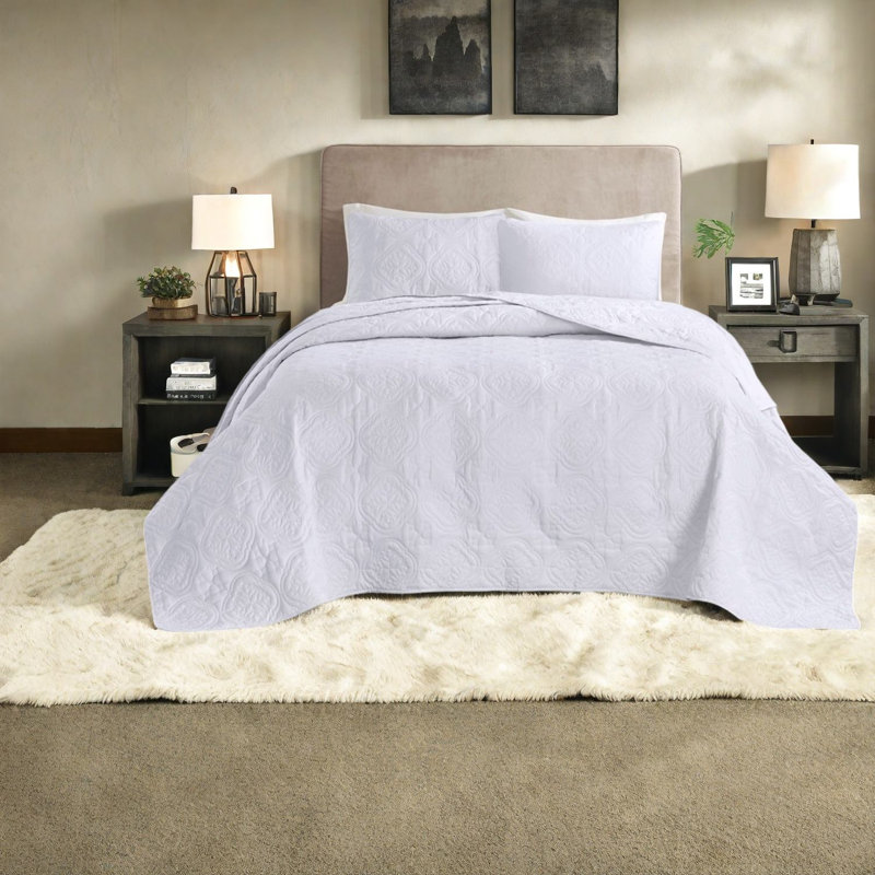 Luxury Hypoallergenic Bedding Set, White Polyester, Transitional Home Style