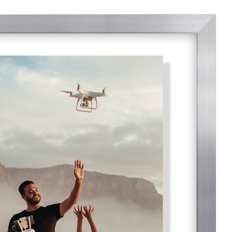 Wakas Sleek Aluminum Floating Picture Frame, Silver, 5" x 7"