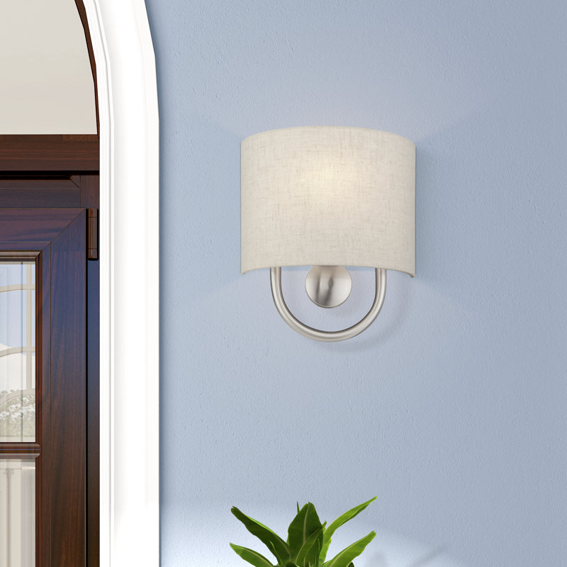 Applique murale 1 lumière ADA en bronze anglais avec abat-jour en tissu avoine fabriqué à la main avec tissu blanc à l'intérieur