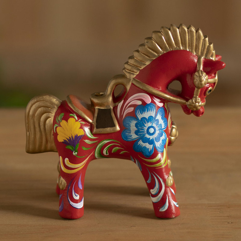 Figurines & Sculptures