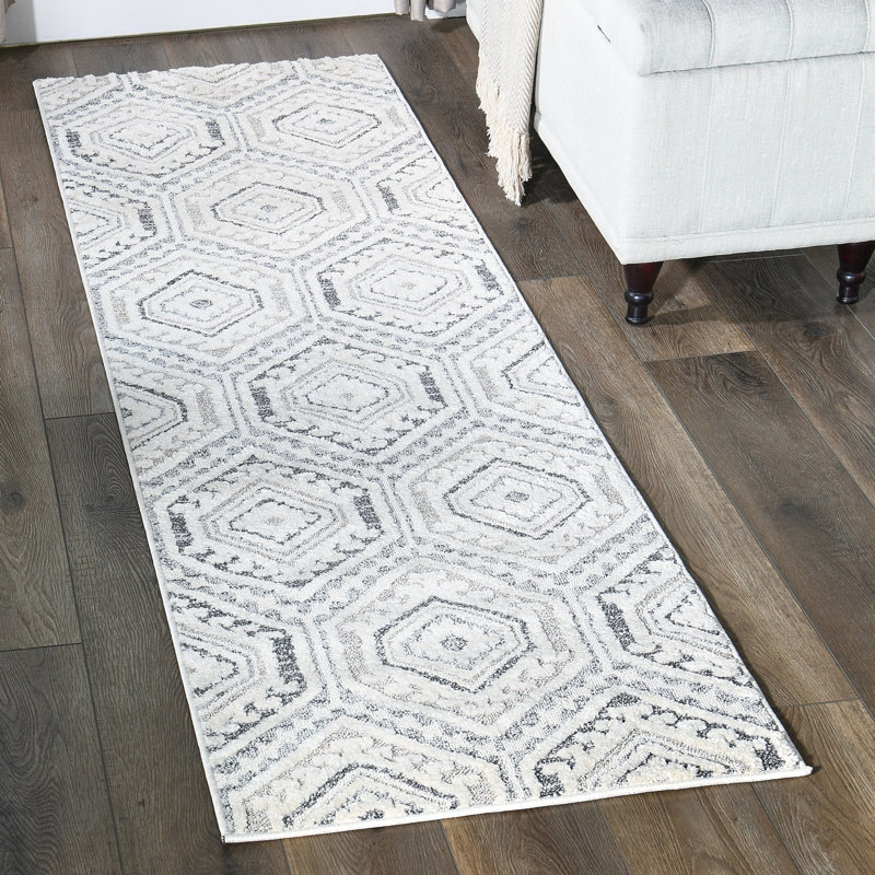 Saltville Geometric Gray/Cream Area Rug, Runner 2'8" x 8'1"