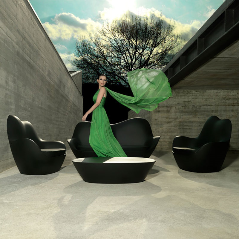 Sabinas -  Resin Sofa - Lacquered, Black