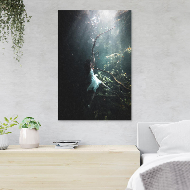 Ballet Girl Under The Water - 1 pièce, impression sur toile tendue, H 36 po x l 24 po