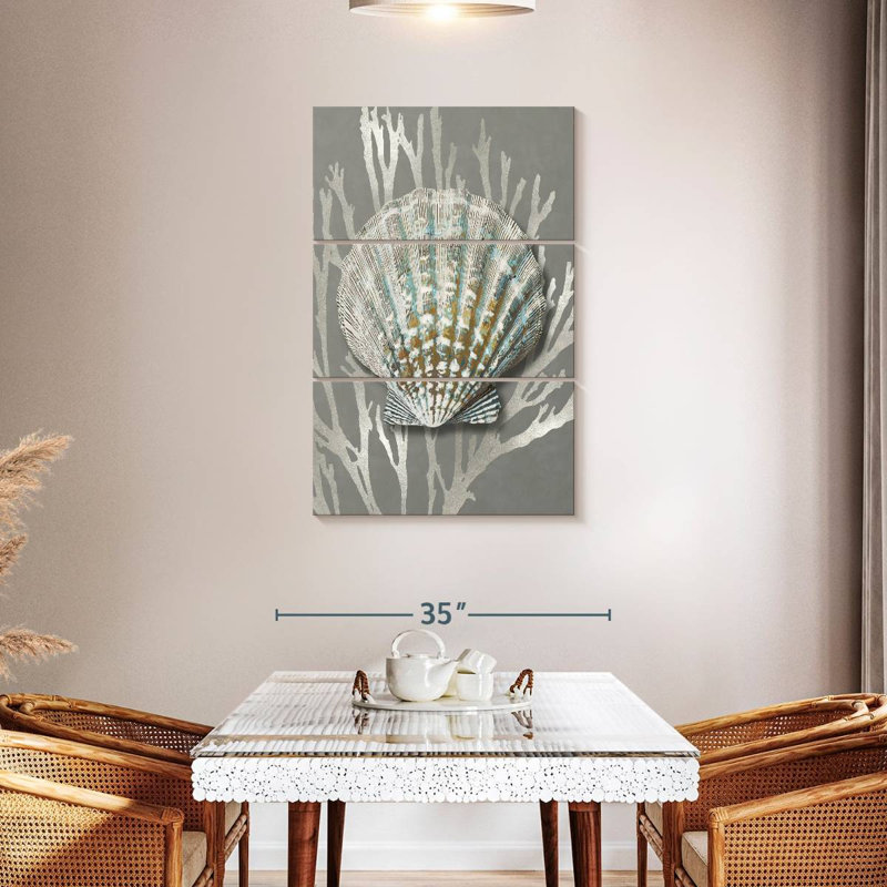 Aletra corail argenté sur fond gris IV, H 45 po x l 28 po
