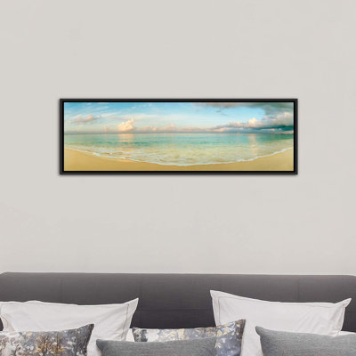 «Cloudy Beachscape, Seven Mile Beach, Grand Cayman, Îles Caïmans», reproduction de photo sur toile