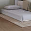 Lit plateforme en bois massif Asparas avec pied de lit et lit gigogne-631275358-631275345