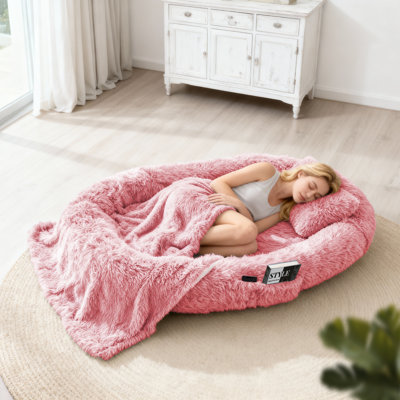 Lit pour chien 71 po pour adulte, canapé pour chien géant avec support en mousse orthopédique, canapé surdimensionné en fausse fourrure pour animal de compagnie avec coussin dodu, couverture, rose