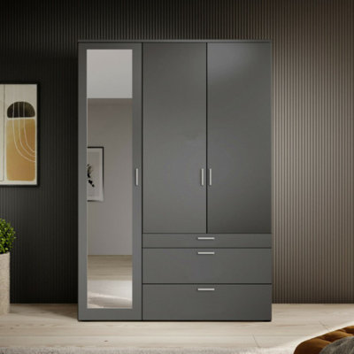 3 Hinged Door Wardrobe with Mirror 135 cm