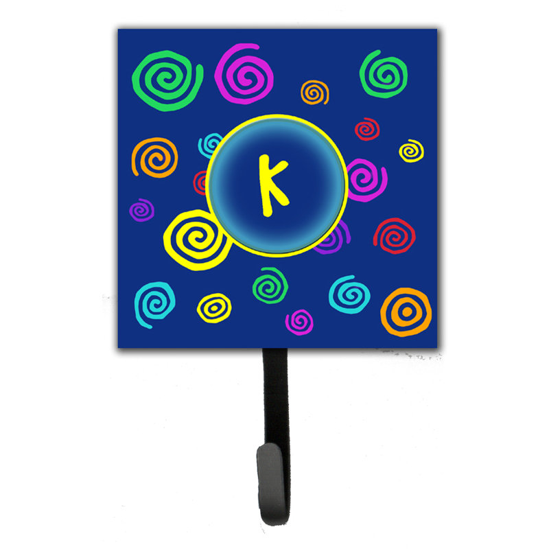 Porte-laisse et crochet mural à tourbillons monogramme, K