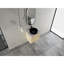 Meuble-lavabo mural moderne avec finition en chêne blanc pour une salle de bain peu encombrante