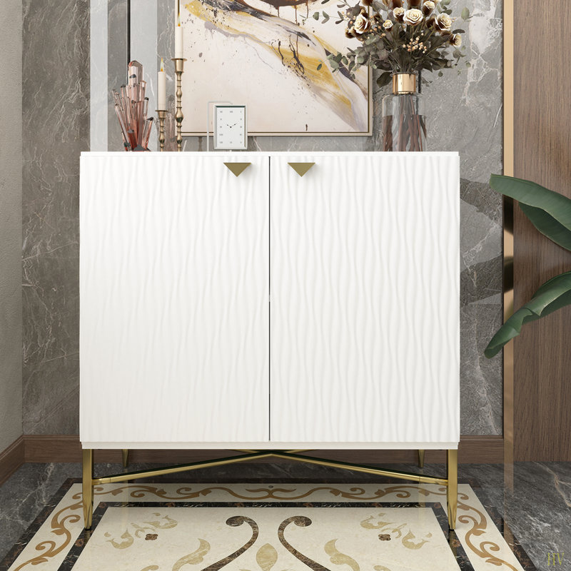 Armoire d'appoint à 2 portes avec pieds fuselés et poignées triangulaires