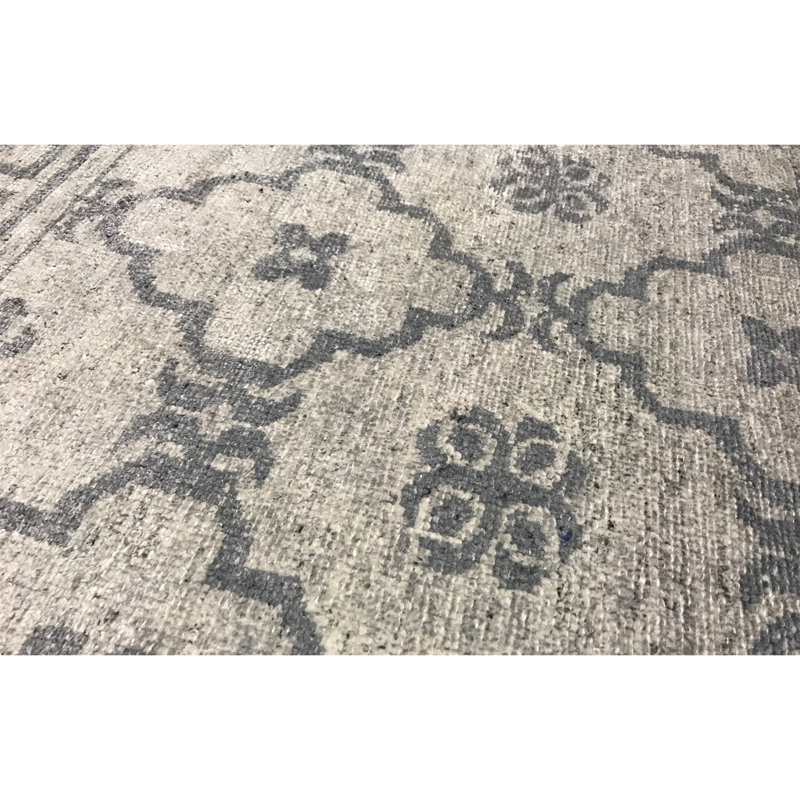 Neo Villa Southwestern Area Rug in Silver, Rectangle 8'11" x 12'
